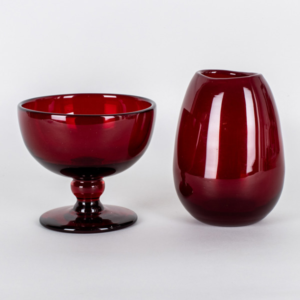 MONICA BRATT, 2 del, rött glas, Reijmyre glasbruk, sannolikt 1900-talets andra hälft _14071a_8db3c167f4e552f_lg.jpeg