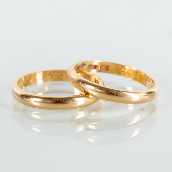 RINGAR, 2 st, 18k guld, vikt ca 6 g