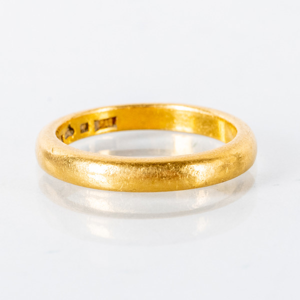 RING, 23k guld, svenska stämplar, vikt ca 6,8 g 