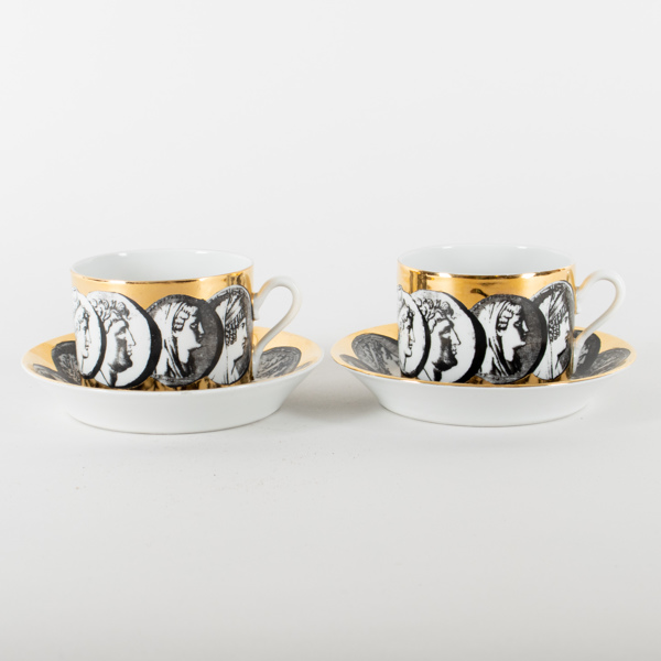 FORNASETTI, 1 par, kaffekoppar med fat, porslin_2385a_8da2682bb3fd2ba_lg.jpeg