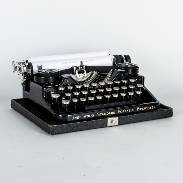 SKRIVMASKIN, "Underwood Portable", Made in USA, 1900-talets första hälft