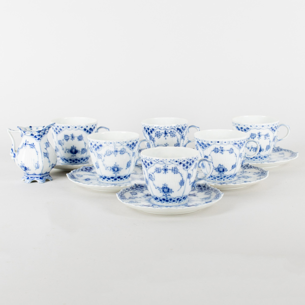 ROYAL COPENHAGEN, 7 del, porslin, "Musselmalet" 