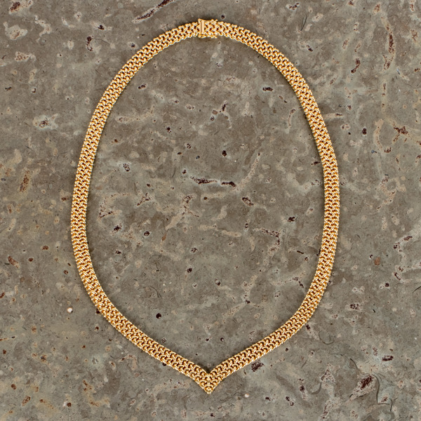 COLLIER, 18k guld, vikt ca 42 g