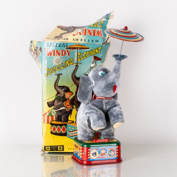 LEKSAK, "Windy Juggling Elephant, Rosko Steele Inc, 1900-talets mitt_33956a_8dc6a7d4b95d764_lg.jpeg