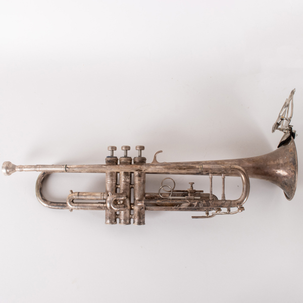 TRUMPET, vitmetall, 1900-tal