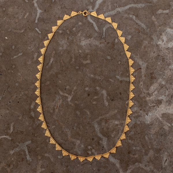 COLLIER, 18k guld, vikt ca 7,9 g