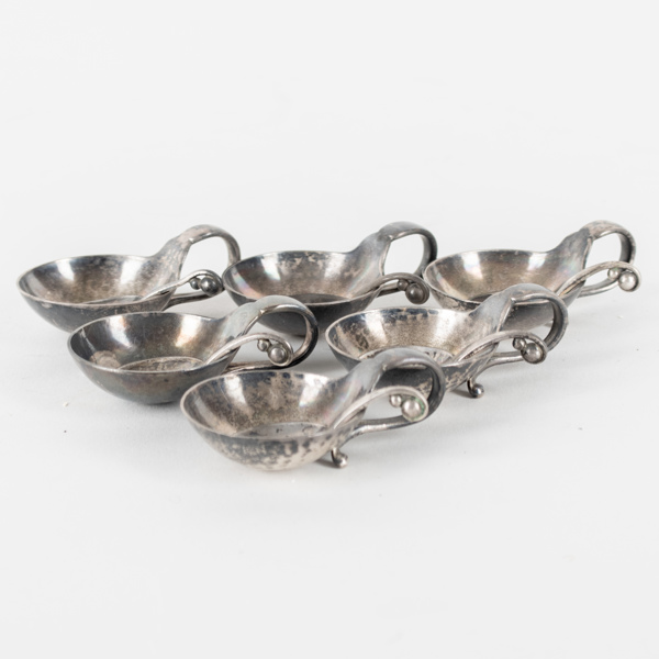 GEORG JENSEN, 6 st saltkar med skedar, "Blossom", sterlingsilver, tot vikt ca 95 g