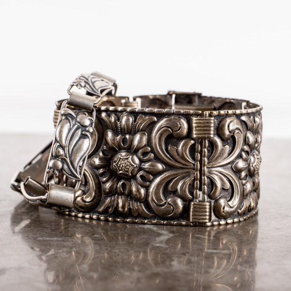 ARMBAND, 2 st, silver, 1900-talets mitt, bla Falkenberg 1950