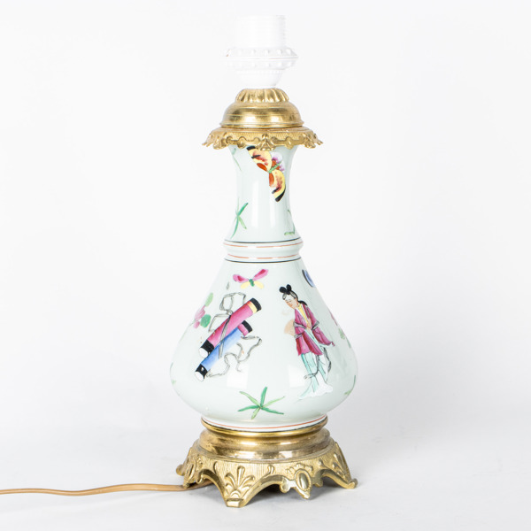 BORDSLAMPA, porslin, Kina, sannolikt 1800-/1900-tal