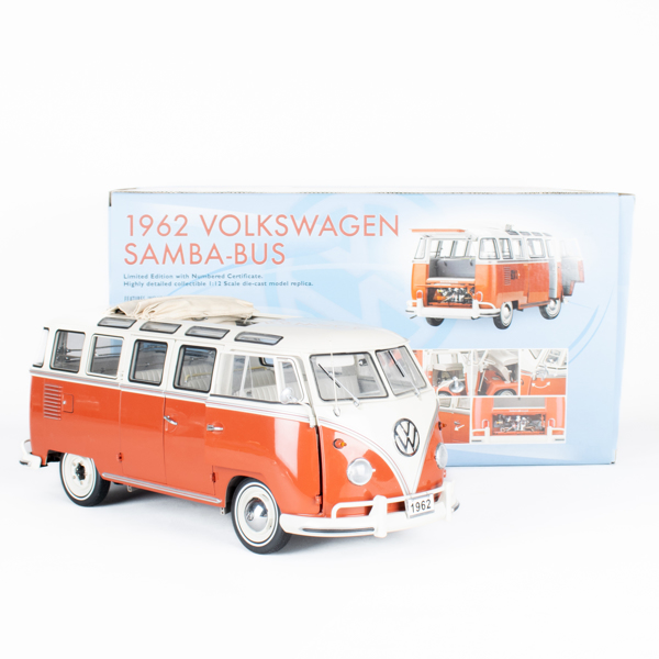 MODELLBIL, 1962 Volkswagen Samba-Bus, Sun Star, skala 1:12, 2000-tal_3930a_8da43bac83b0238_lg.jpeg