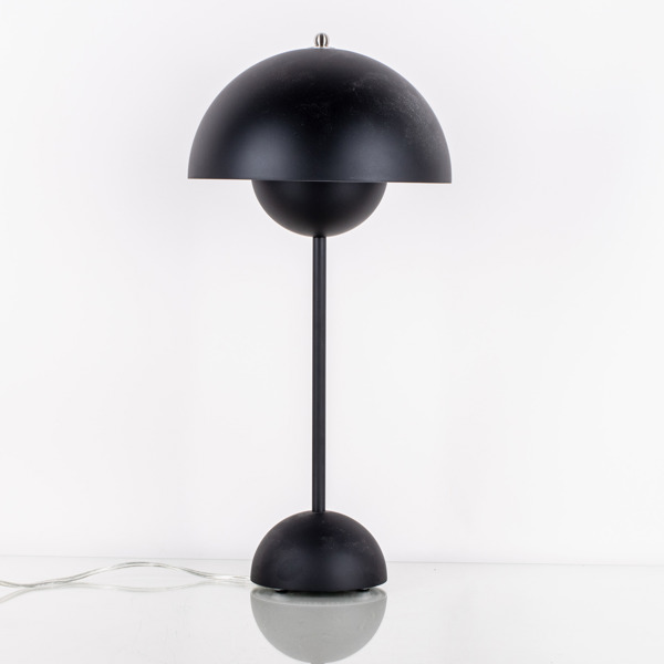 VERNER PANTON, bordslampa Flowerpot VP3, &Tradition, samtida