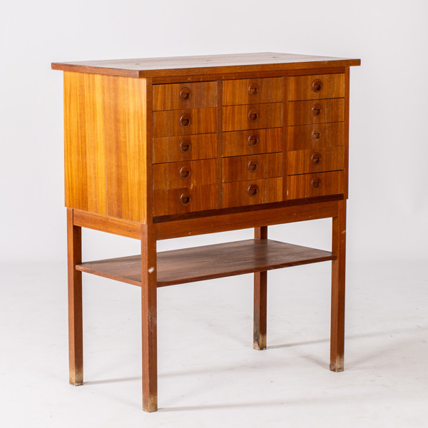 BYRÅ, teak, 1950-/60-tal