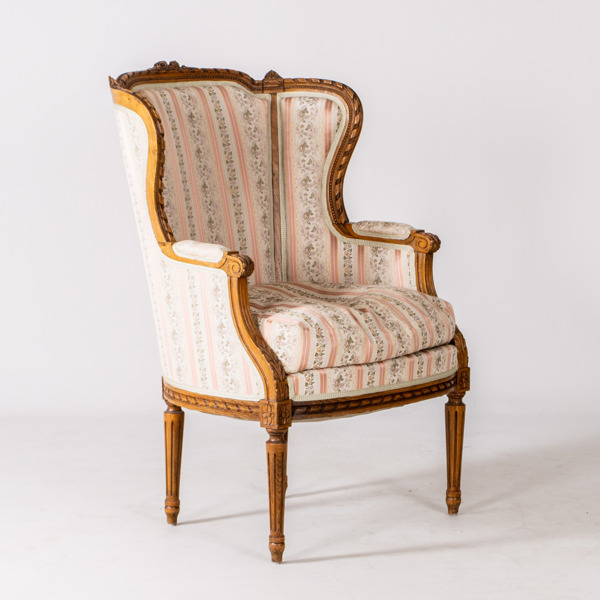 BERGÈRE, Louis XVI-stil, 1900-talets första häft