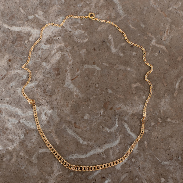 COLLIER, 18k guld, vikt ca 9,7 g