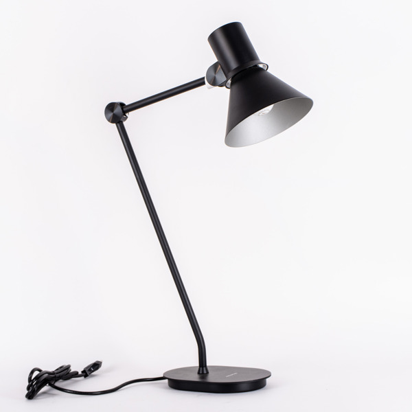 SIR KENNETH GRANGE, bordslampa, "Type 80", svartlackerad metall, Anglepoise, England, nutida 