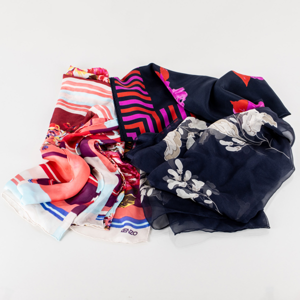 SCARVES, 3 st, siden, Kenzo, Giorgio Armani och Escada, 1900-/2000-tal