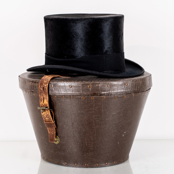 HÖG HATT, W Henleys Co, London, 1900-talets första hälft