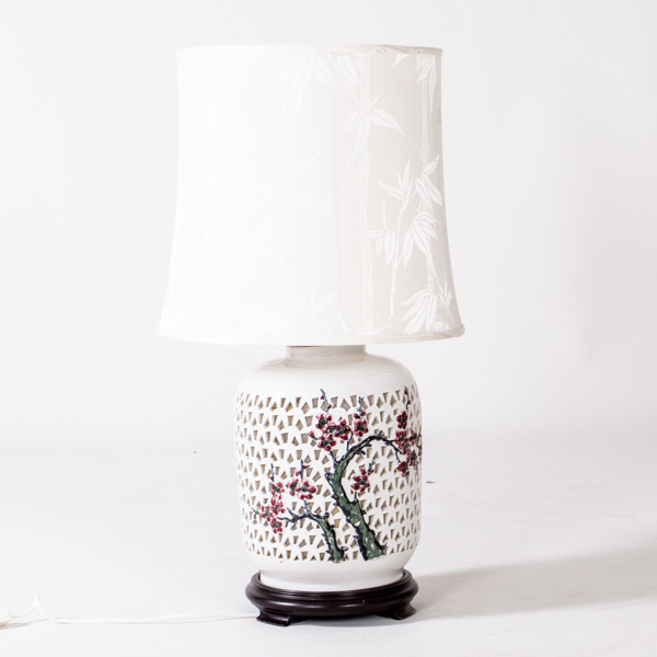 Hämtad åter av säljare 20250114 BORDSLAMPA, orientalisk, porslin, 1900-/2000-tal