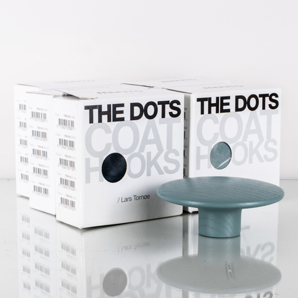 LARS TORNØE, 5 st väggkrokar, lackerad ask, "The Dots", Muuto  