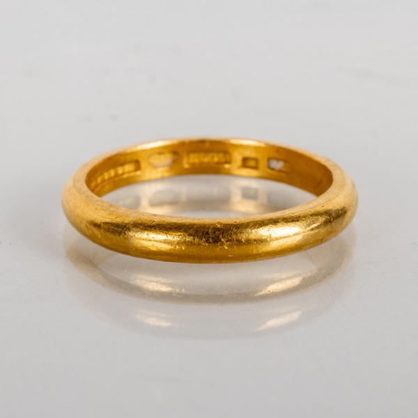 RING, 23k guld, vikt ca 8,2 g