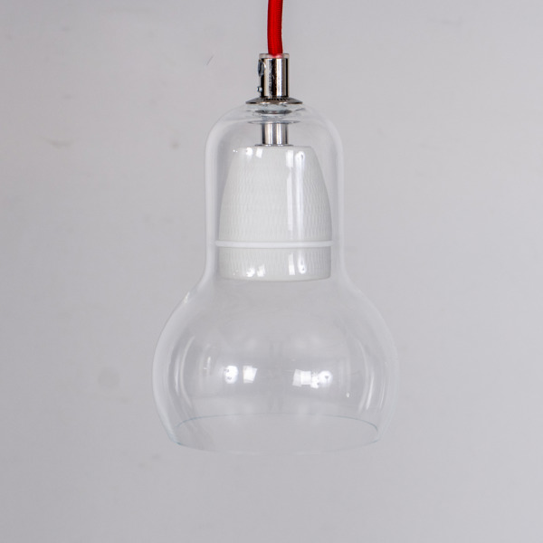 PENDELLAMPA, "Bulb", formgiven av Sofie Refer, &Tradition, samtida
