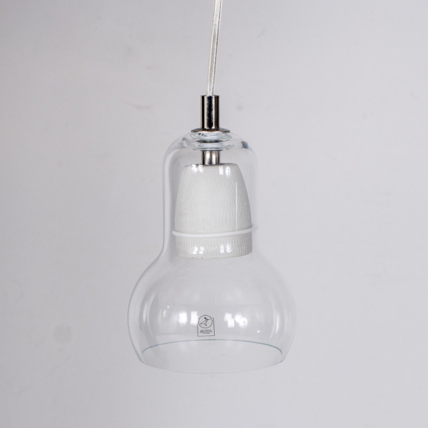 PENDELLAMPA, "Bulb", formgiven av Sofie Refer, &Tradition, samtida