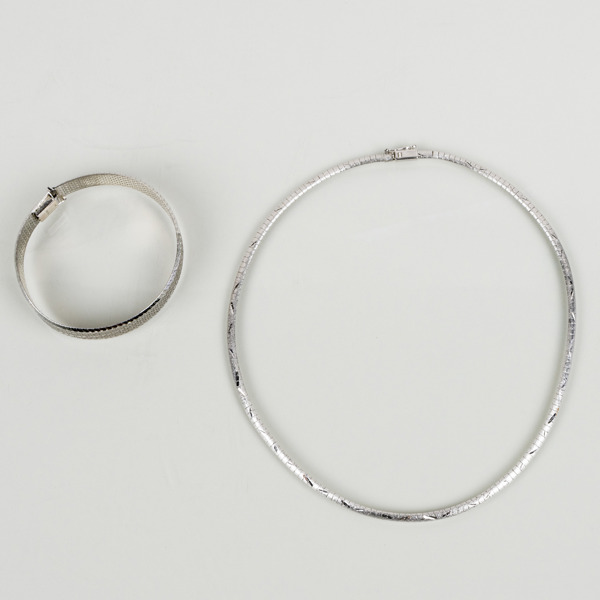 COLLIER OCH ARMBAND, silver, 1900-talets andra hälft, tot vikt ca 49 g