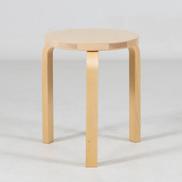 ALVAR AALTO, pall, Artek, Finland, år 2019