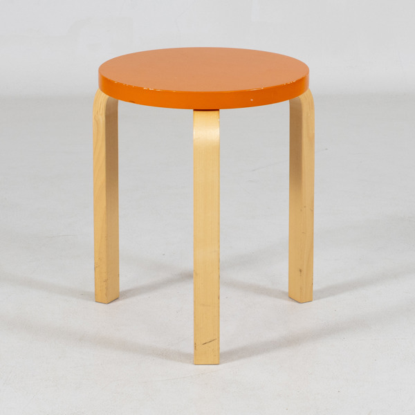 ALVAR AALTO, pall, Artek, Finland, år 2019