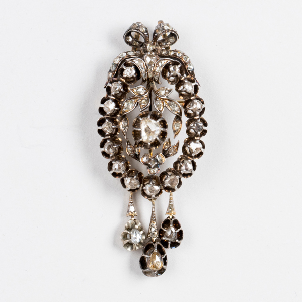 HÄNGE, 14k vitguld, med rosenslipade diamanter, 1800-/1900-tal, tot vikt ca 16 g