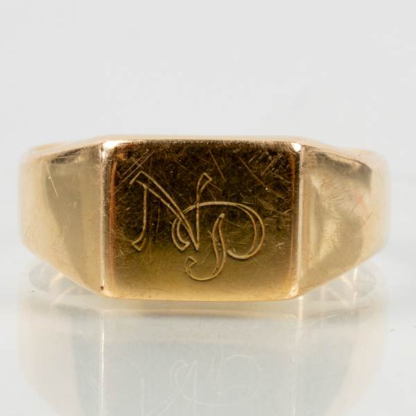 KLACKRING, 18k guld, vikt ca 7,1 g