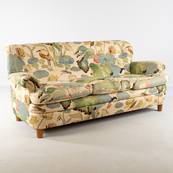 JOSEF FRANK, soffa, modell 678, för Firma Svenskt Tenn, 1900-talets senare del_53b_8d9c476db0baef4_lg.jpeg