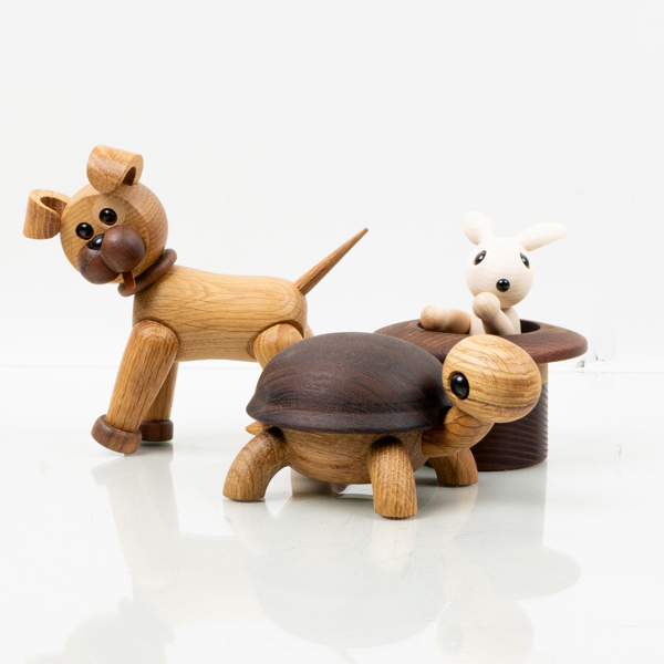 CHRESTEN SOMMER, 3 st, skulpturer, trä, "The magic hat", "Happy Dog" samt "Slowy", Spring Copenhagen, samtida