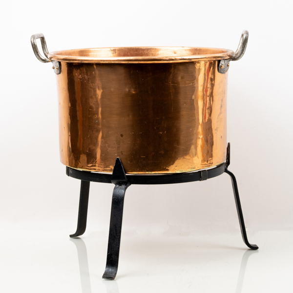 KOPPARKITTEL, 1800-tal, på smidesstativ
