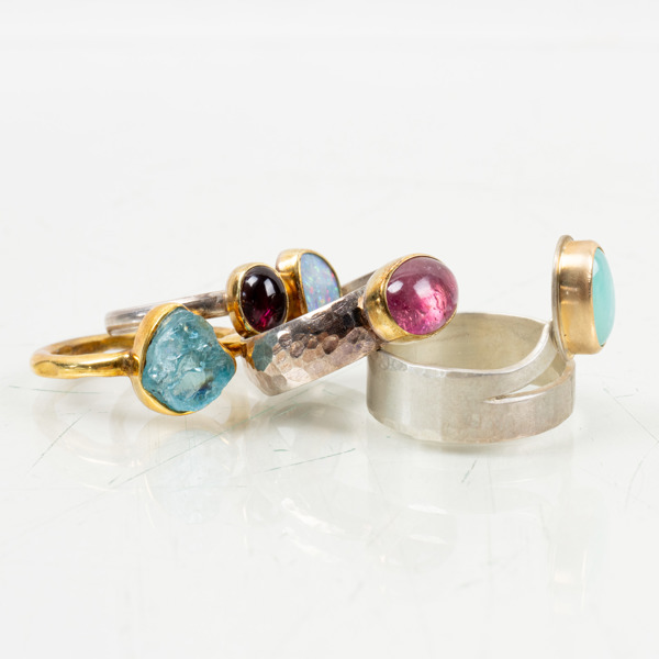 RINGAR, 4 st, sterlingsilver, bla förgyllda, med olika ädelstenar, sannolikt 2000-tal