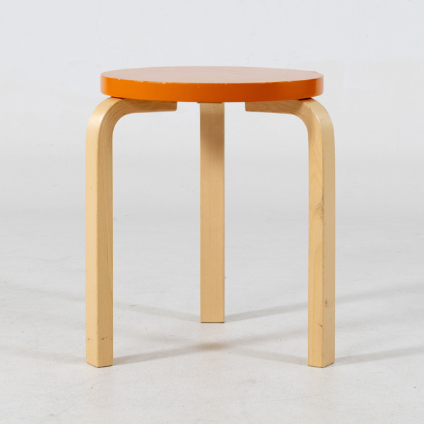 ALVAR AALTO, pall, Artek, Finland, år 2019