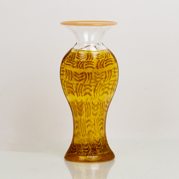 KJELL ENGMAN, vas, glas, Kosta Boda, sent 1900-tal, signerad
