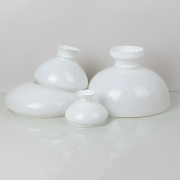 LAMPKUPOR, 4 st, vitt glas, 1900-tal