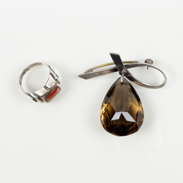 BROSCH OCH RING, silver, 1900-talets andra hälft