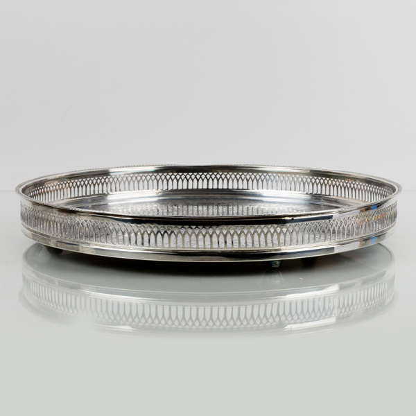 BRICKA, nysilver, England, 1900-talets mitt