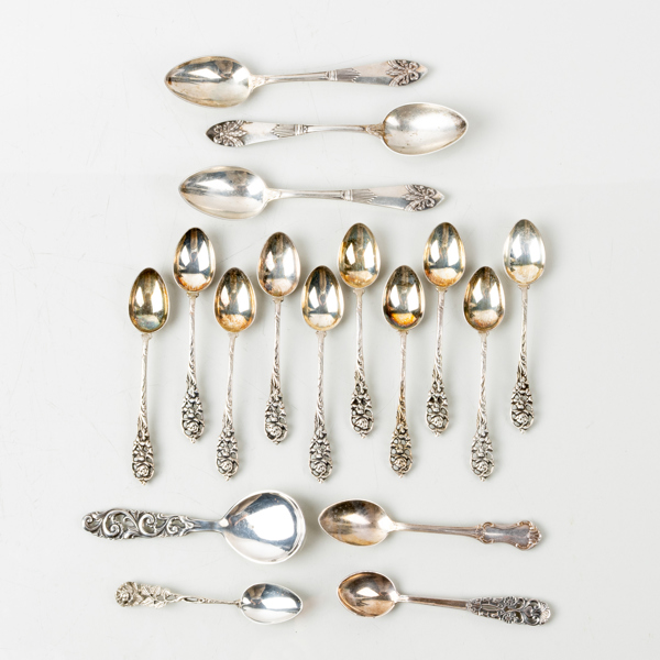 MOCKA- OCH KAFFESKEDAR, 17 st, silver, tot vikt ca 160 g