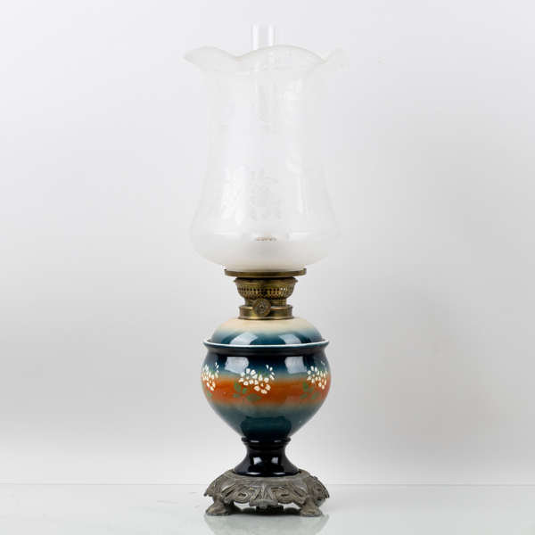 BORDSFOTOGENLAMPA, porslin och glas, 1900-talets första hälft