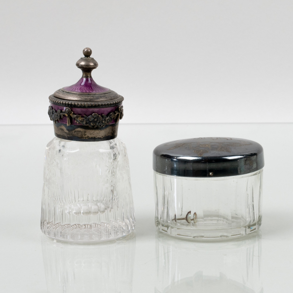 DOSA OCH FLAKONG, glas och silver, 1800-/1900-tal