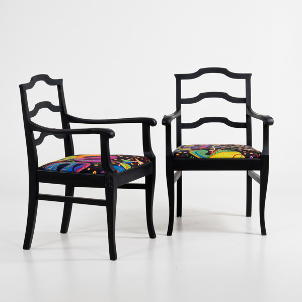 KARMSTOLAR, 1 par, klädsel "Theran" av Josef Frank från Firma Svenkt Tenn, 1900-talets mitt