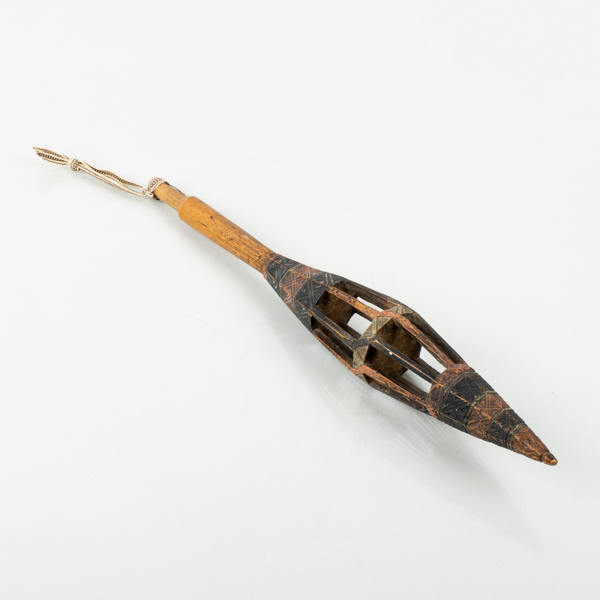 LINFÄSTE/ROCKHUVUD, trä, allmoge, 1800-tal