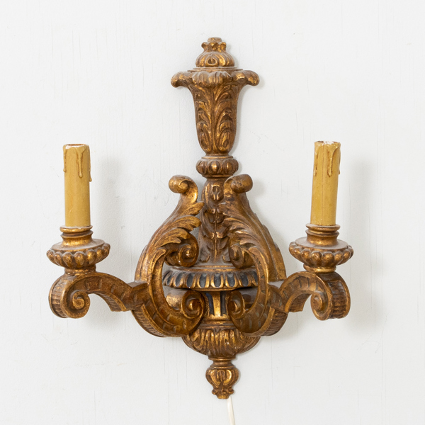 VÄGGLAMPETT, bronserat trä, 1900-talets första hälft