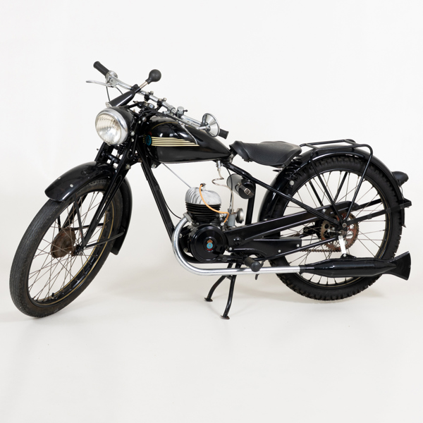 MOTORCYKEL, Husqvarna, modell 24, sk "Svartqvarna", 1948, Sverige