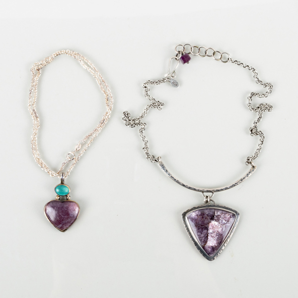 COLLIER, 2 st, sterlingsilver, med ädelstenar, 1900-/2000-tal