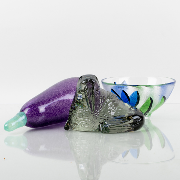 GLASFÖREMÅL, 3 st, glas, bla Ulrica Hydman-Vallien, Kosta Boda, 1900-talets andra hälft