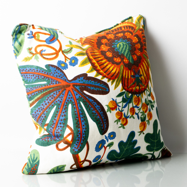 JOSEF FRANK, kudde, "Aralia", linne, textil för Firma Svenskt Tenn, 2000-tal
